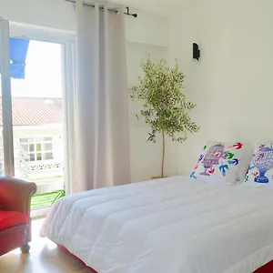 Elegant & Luminous 2-br - Center Antibes